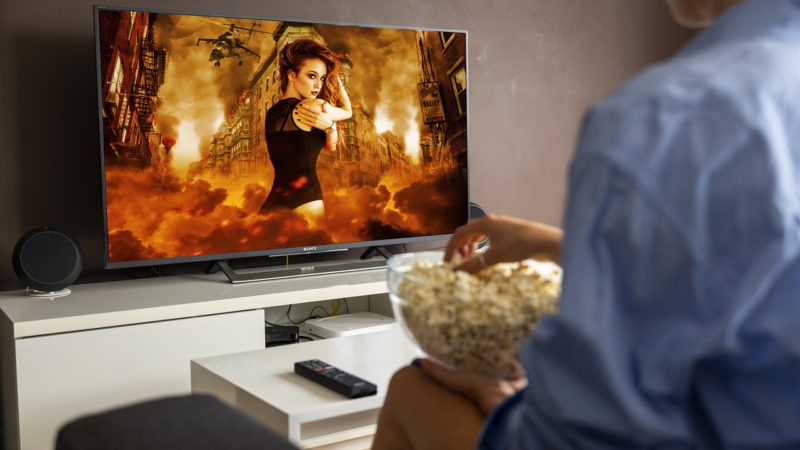 Essential Reasons to Watch Movies on Streaming Websites