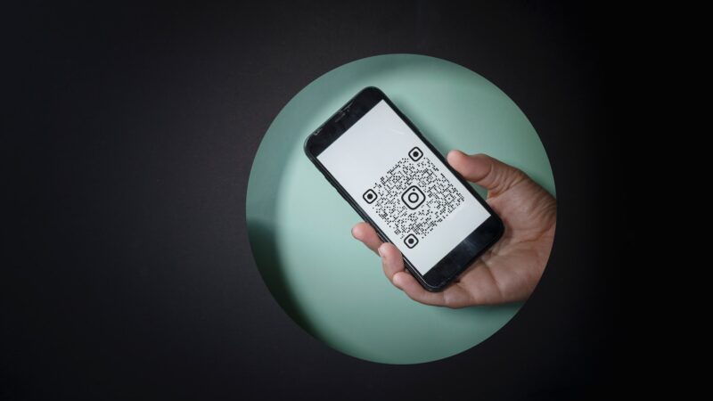 QR Codes and Augmented Reality: A Fusion of Digital Realities